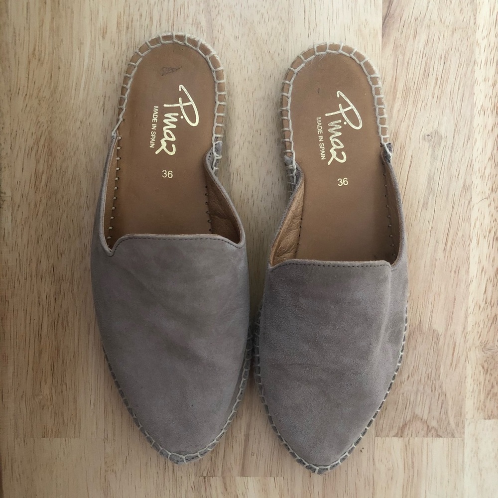 Tan suede loafer - size 36